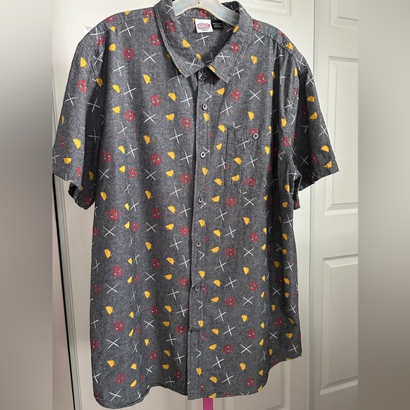 Men’s Marvel Deadpool Button Down - Picture 2 of 6